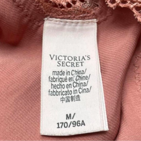 VICTORIA’S SECRET SLIP 💗 - Picture 4 of 4